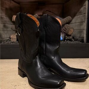 Cody James Black Leather Cowboy Boots